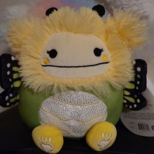 SOLD Custom 5 inch squishmallow Nomi/Kirsty